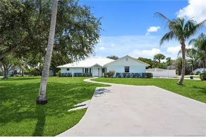 507 NE Silver Oak Terrace, Jensen Beach, FL 34957 - Photo 3
