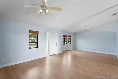 507 NE Silver Oak Terrace, Jensen Beach, FL 34957 - Photo 7