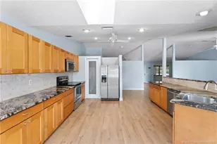 507 NE Silver Oak Terrace, Jensen Beach, FL 34957 - Photo 13