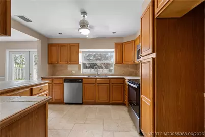1670 SE Madison Street, Stuart, FL 34997 - Photo 9