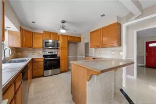 1670 SE Madison St, Stuart, FL 34997 - Photo 9