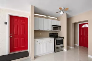 1670 SE Madison St, Stuart, FL 34997 - Photo 5