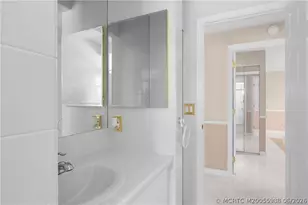 1670 SE Madison St, Stuart, FL 34997 - Photo 19