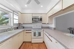 2950 SE Ocean Blvd, Stuart, FL 34996 - Photo 25