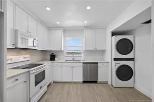 801 Lake Shore Dr, Lake Park, FL 33403 - Photo 13