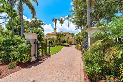 32 SW Wiregrass Court, Palm City, FL 34990 - Photo 3