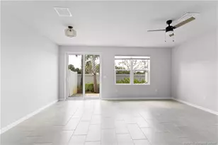 325 SE Halifax Ln, Stuart, FL 34994 - Photo 23
