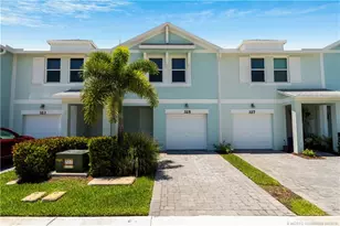 325 SE Halifax Ln, Stuart, FL 34994 - Photo 3