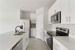325 SE Halifax Ln, Stuart, FL 34994 - Photo 9