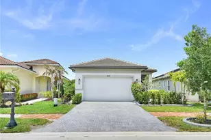 208 SE Via Tirso, Port Saint Lucie, FL 34952 - Photo 3