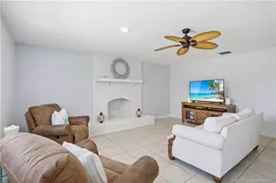 1007 SE Euclid Ln, Port Saint Lucie, FL 34983 - Photo 7