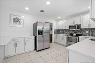 1007 SE Euclid Ln, Fort Pierce, FL 34983 - Photo 13