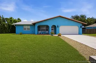 1007 SE Euclid Ln, Port Saint Lucie, FL 34983 - Photo 1