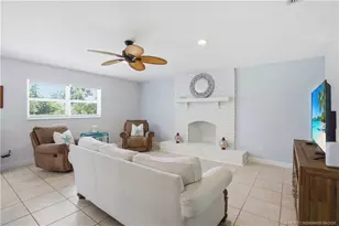 1007 SE Euclid Ln, Fort Pierce, FL 34983 - Photo 9