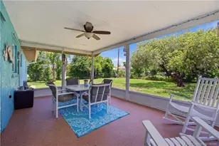 1007 SE Euclid Ln, Port Saint Lucie, FL 34983 - Photo 19