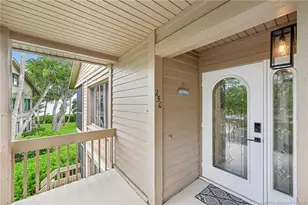 250 NE Edgewater Dr, Stuart, FL 34996 - Photo 11