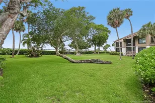 250 NE Edgewater Dr, Stuart, FL 34996 - Photo 43