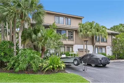 250 NE Edgewater Drive, Stuart, FL 34996 - Photo 9