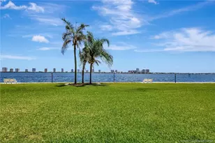 801 Lake Shore Dr, Lake Park, FL 33403 - Photo 31
