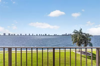 801 Lake Shore Drive #302, Lake Park, FL 33403 - Photo 3