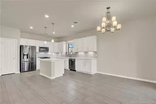 466 SE Vallarta Dr, Port Saint Lucie, FL 34984 - Photo 11