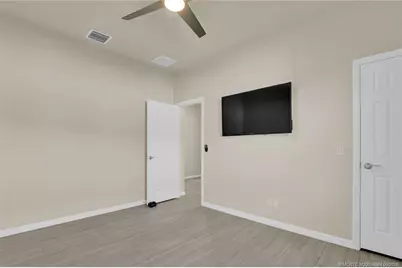 466 SE Vallarta Drive, Port Saint Lucie, FL 34984 - Photo 23