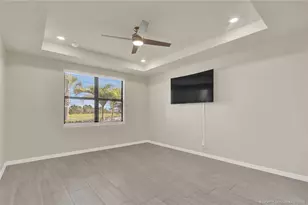 466 SE Vallarta Dr, Port Saint Lucie, FL 34984 - Photo 25