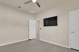 466 SE Vallarta Dr, Port Saint Lucie, FL 34984 - Photo 23