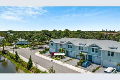 325 SE Halifax Lane, Stuart, FL 34994 - Photo 3
