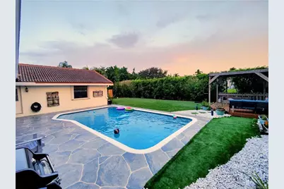 9780 NW 10th Street, Plantation, FL 33322 - Photo 5