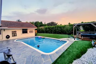 9780 NW 10th St, Plantation, FL 33322 - Photo 5