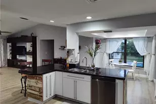 9780 NW 10th St, Plantation, FL 33322 - Photo 17