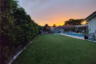 9780 NW 10th St, Plantation, FL 33322 - Photo 9