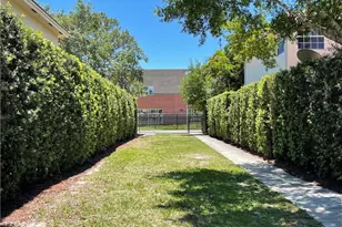 2662 SW Newberry Ct, Palm City, FL 34990 - Photo 5