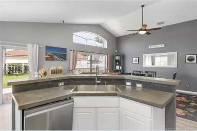 1015 SE Westminster Place, Stuart, FL 34997 - Photo 19