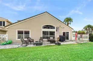 1015 SE Westminster Pl, Stuart, FL 34997 - Photo 5