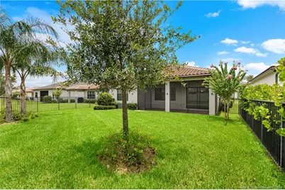 518 SE Crathes Street, Port Saint Lucie, FL 34984 - Photo 35