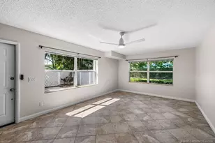 2905 SW Lakemont Pl, Palm City, FL 34990 - Photo 9