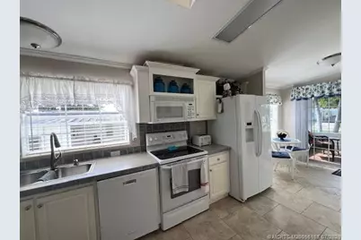6120 Holly Lane, Lantana, FL 33462 - Photo 5