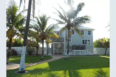 1871 NE Ocean Boulevard #UPPER GUEST HOUSE, Stuart, FL 34996 - Photo 3