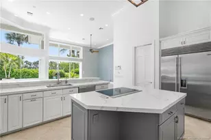 6841 SE Harbor Cir, Hutchinson Island, FL 34996 - Photo 19