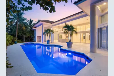 6841 SE Harbor Circle, Hutchinson Island, FL 34996 - Photo 13