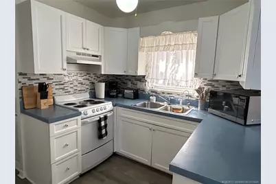 1154 Nettles Boulevard, Jensen Beach, FL 34957 - Photo 5