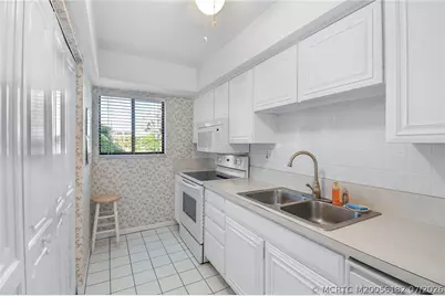 175 SE Saint Lucie Boulevard #C30, Stuart, FL 34996 - Photo 19