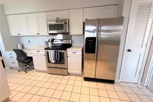 2527 SW Brookwood Ln, Palm City, FL 34990 - Photo 7