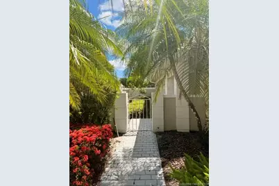 2527 SW Brookwood Lane, Palm City, FL 34990 - Photo 3