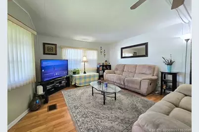 6322 Cypress Lane, Lantana, FL 33462 - Photo 5