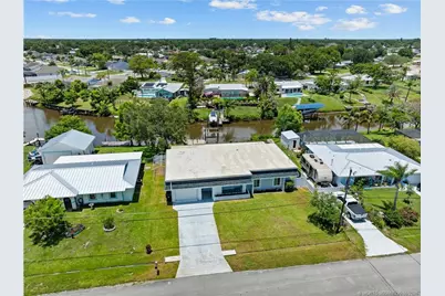 864 SE Degan Drive, Port Saint Lucie, FL 34983 - Photo 3