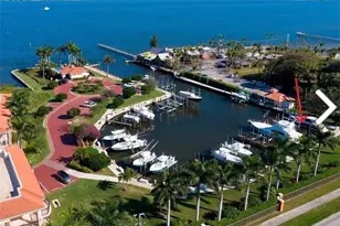 1405 NE Indian River Dr, Jensen Beach, FL 34957 - Photo 17