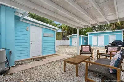 657 SW Cleveland Avenue, Stuart, FL 34994 - Photo 27